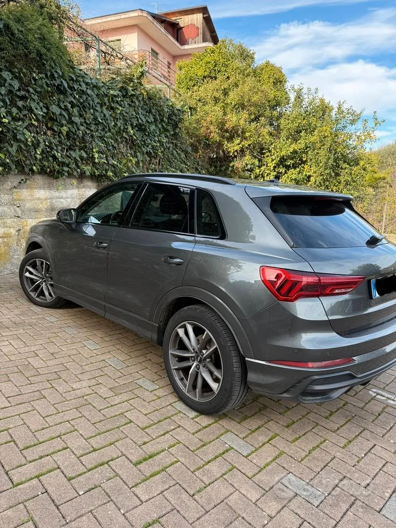 Audi Q3 2019 photo 2