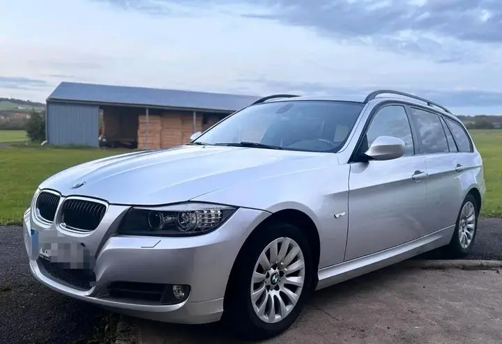 BMW 320I