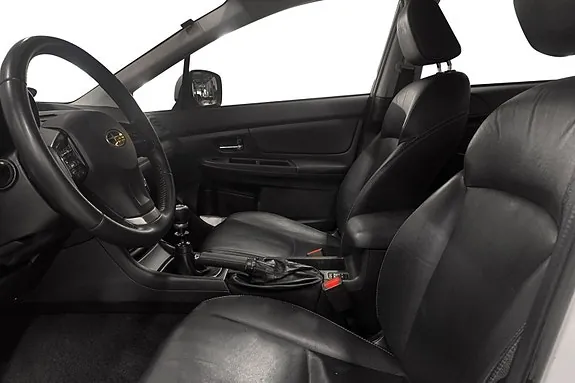Subaru Xv 2013 photo 3