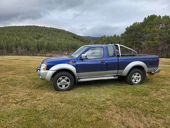 Nissan King Cab 2003 photo 3