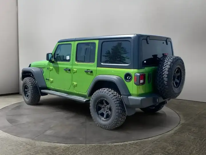 Jeep Wrangler 2026 photo 3