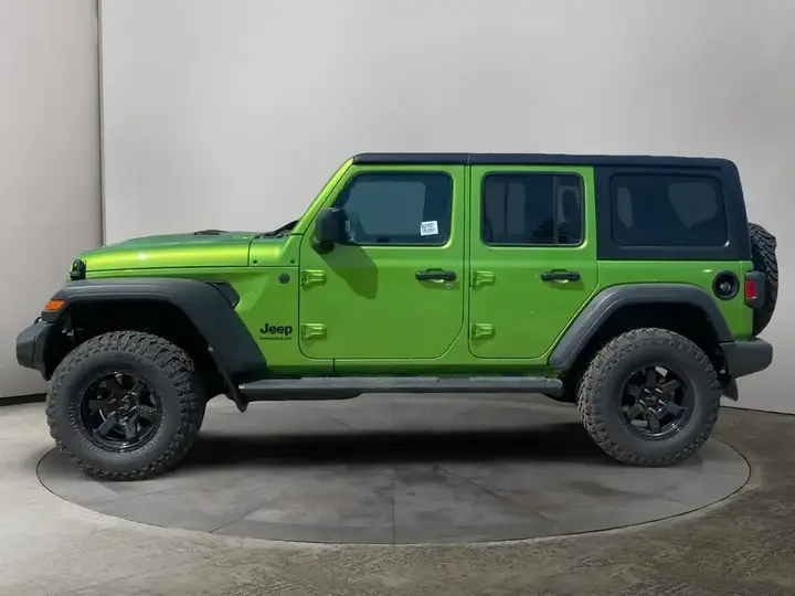 Jeep Wrangler 2026 photo 2
