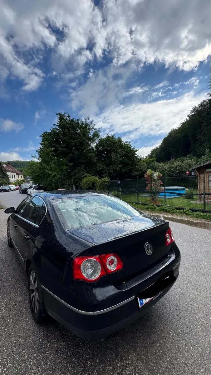 Volkswagen Passat 2009 photo 2