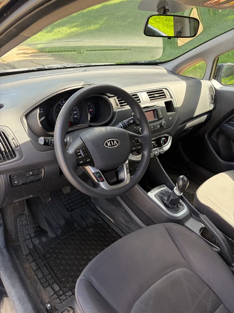 Kia Rio 2013 photo 4