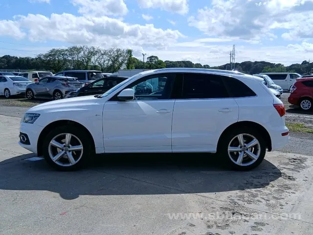 Audi Q5 2010 photo 4