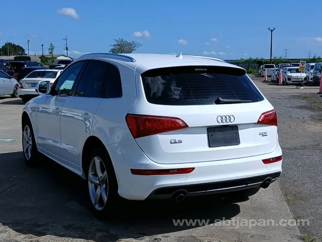 Audi Q5 2010 photo 5