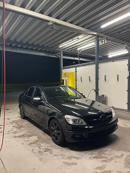 Mercedes-Benz C200