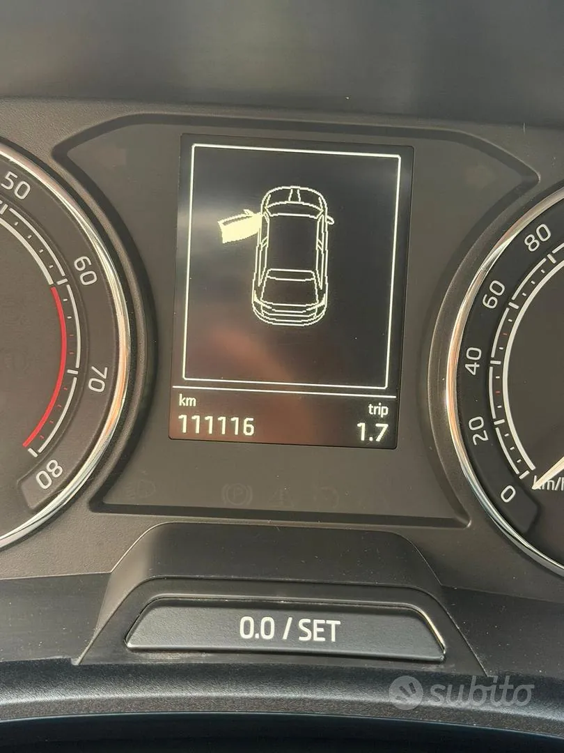 Skoda Fabia 2022 photo 2