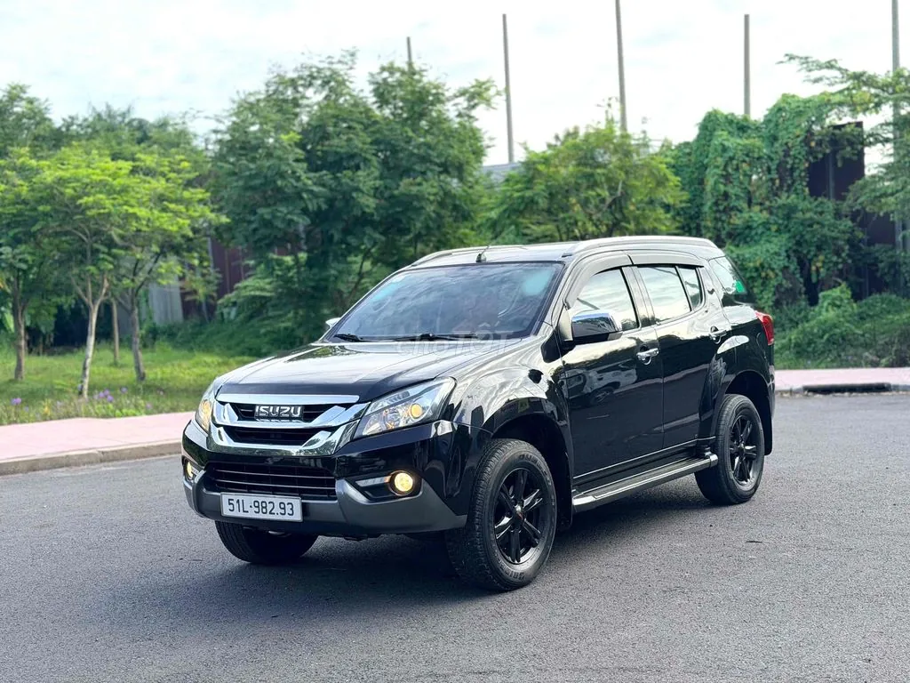 Isuzu Mux 2017 photo 3