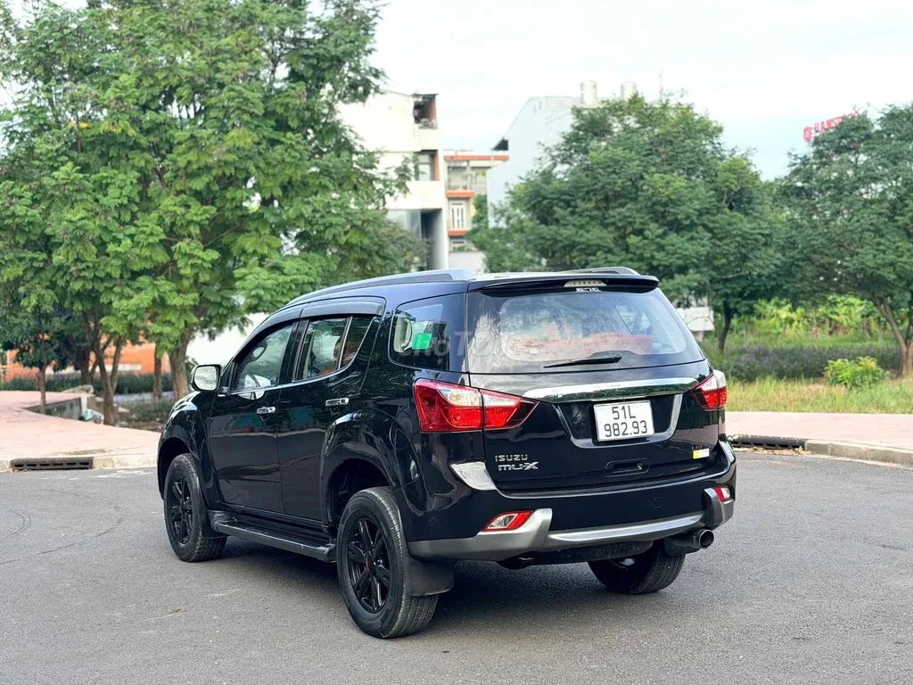 Isuzu Mux 2017 photo 4