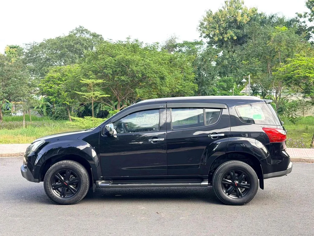 Isuzu Mux 2017 photo 5