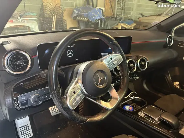 Mercedes-Benz A-Class 2018 photo 3