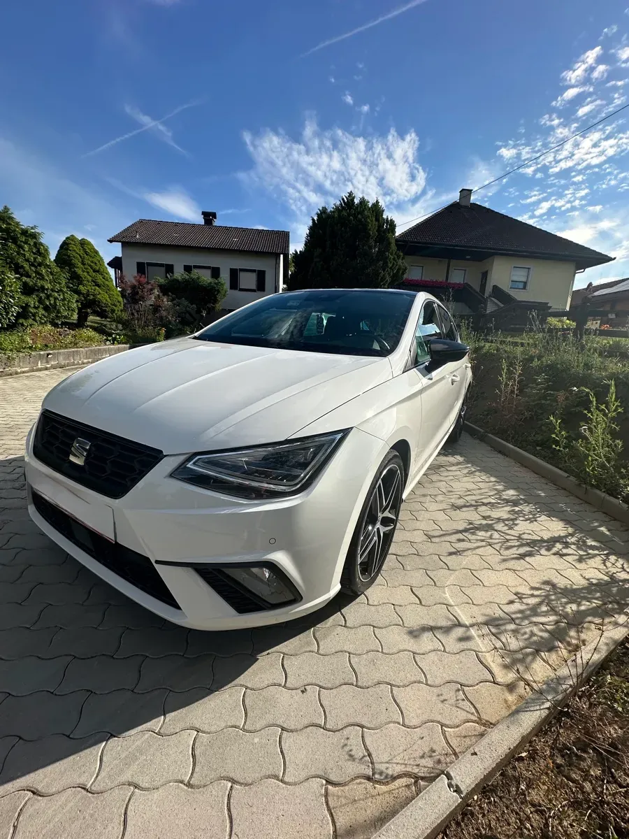 Seat Ibiza 2022 photo 2