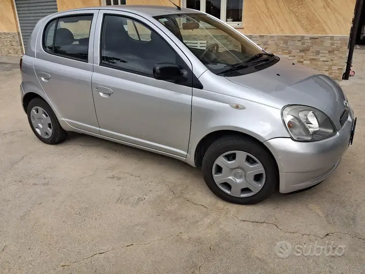 Toyota Yaris 2002 photo 4
