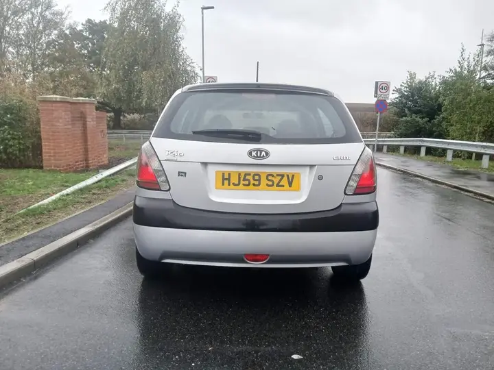 Kia Rio 2009 photo 4