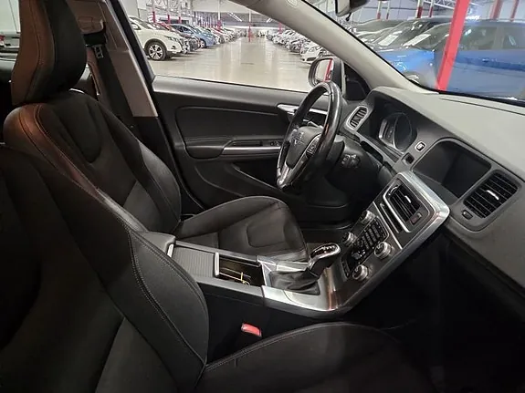Volvo V60 2014 photo 4