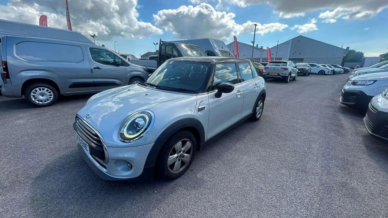 Mini Hatch 2020 photo 2