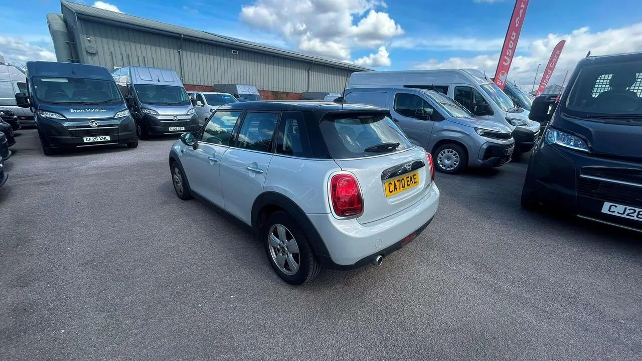 Mini Hatch 2020 photo 4