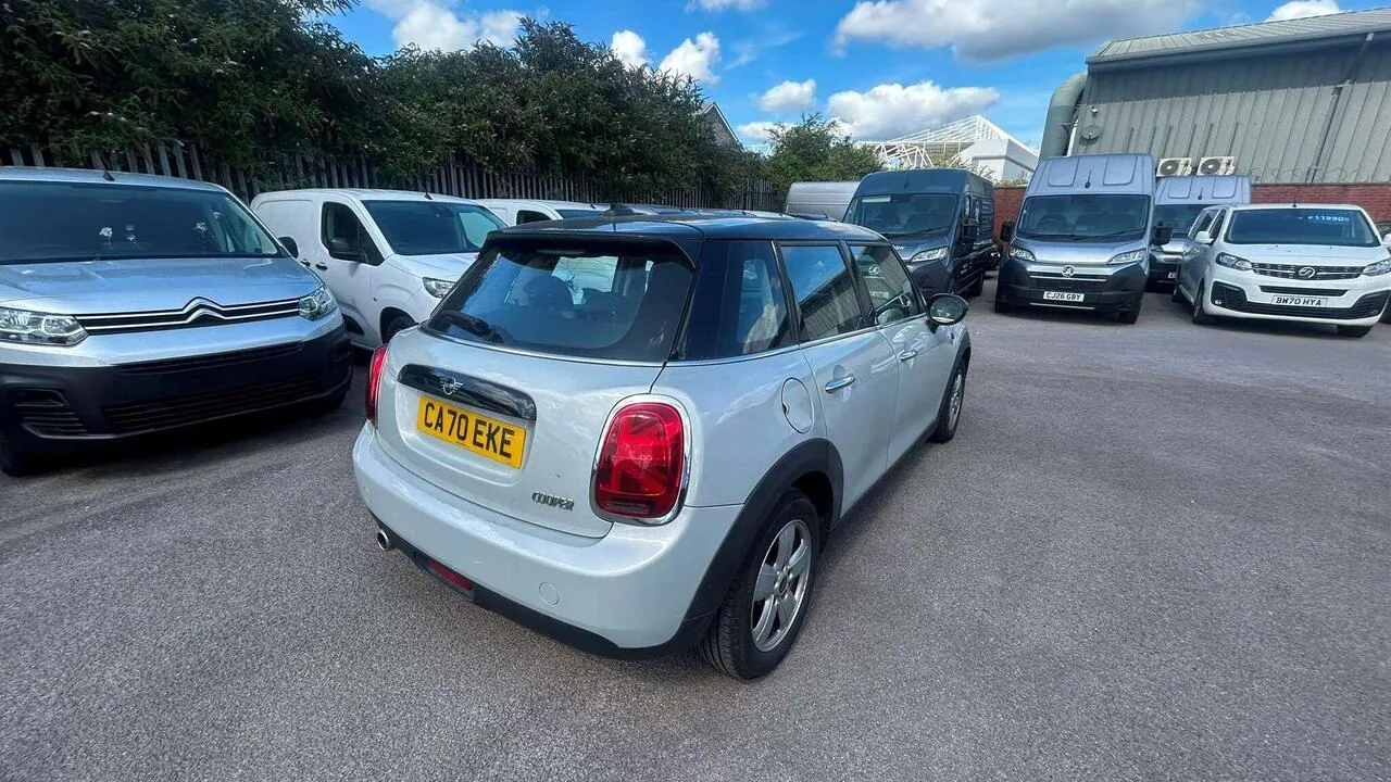 Mini Hatch 2020 photo 5