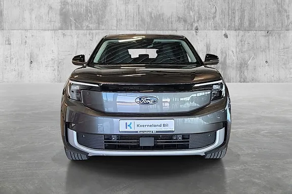 Ford Explorer 2025 photo 2