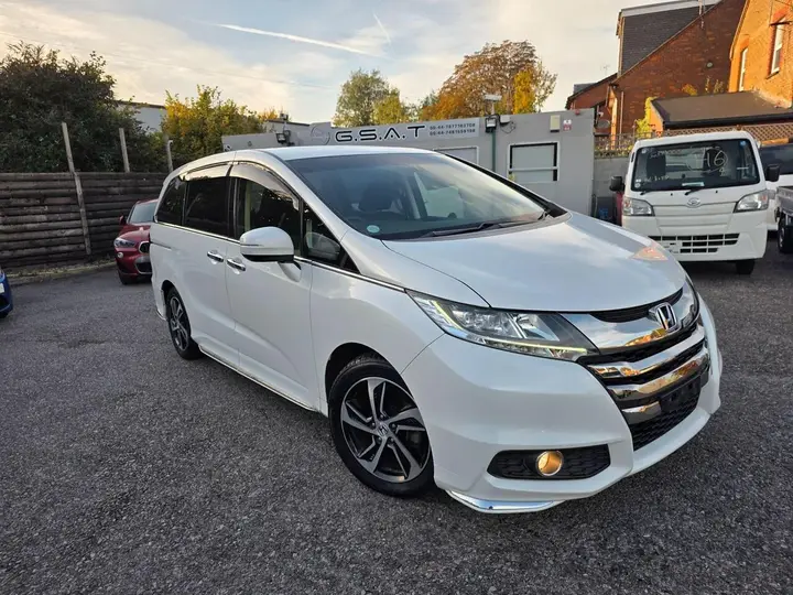 Honda Odyssey 2014 photo 4