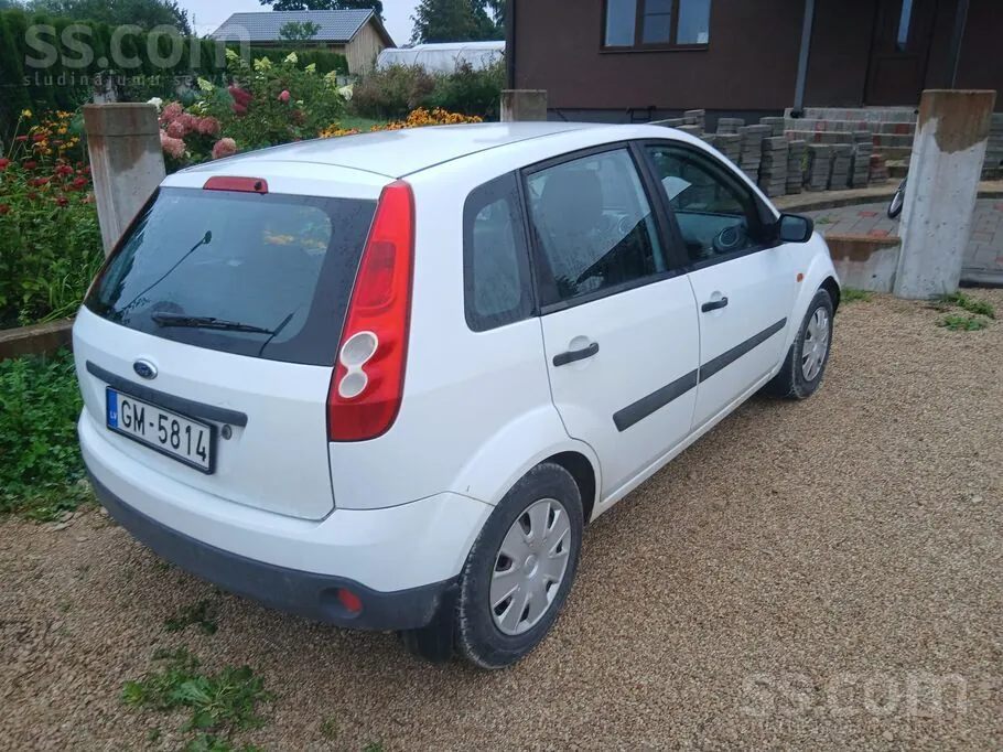 Ford Fiesta 2007 photo 2