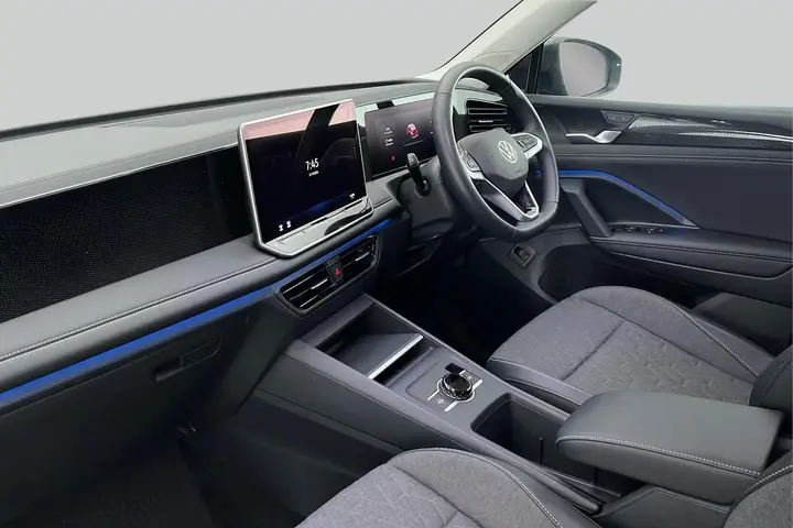 Volkswagen Tiguan 2025 photo 2