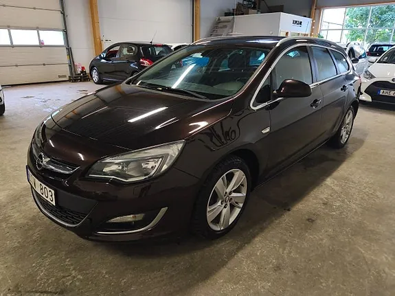 Opel Astra 2013 photo 3