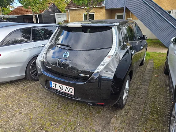 Nissan Leaf 2012 photo 4