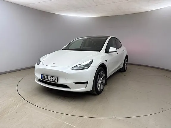 Tesla Model Y 2023 photo 2
