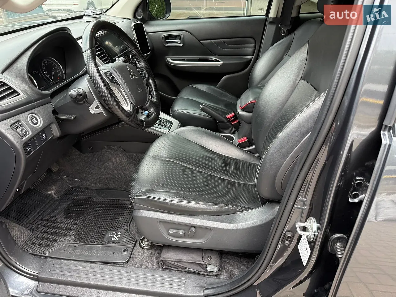 Mitsubishi L200 2021 photo 5