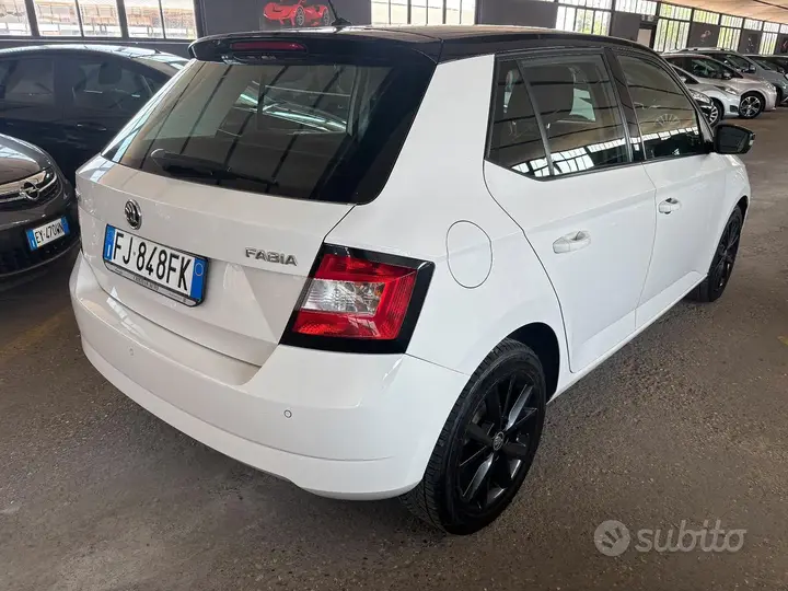 Skoda Fabia 2017 photo 5