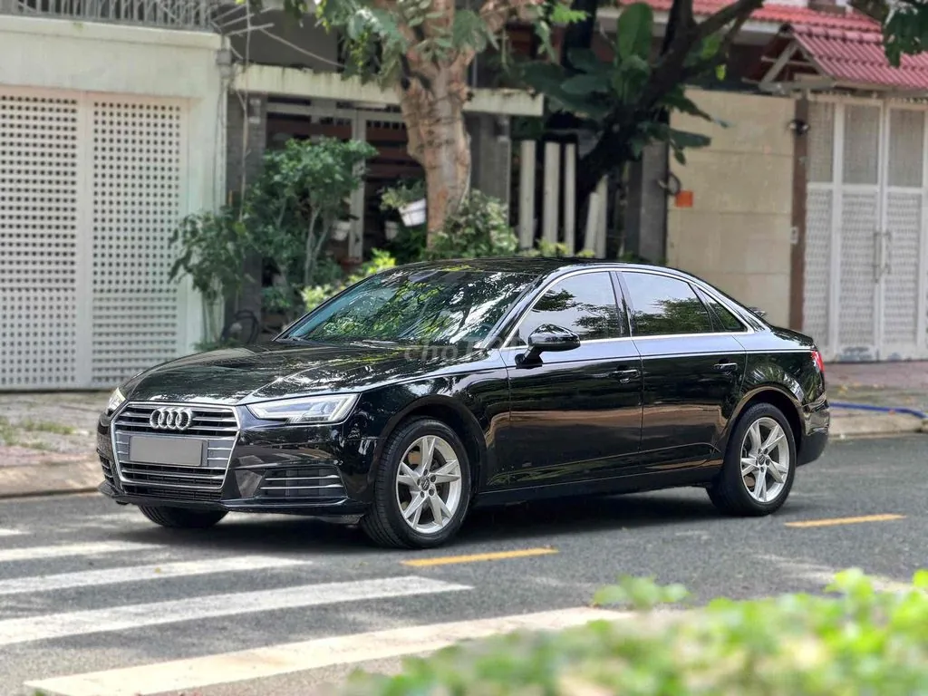 Audi A4 2017 photo 2