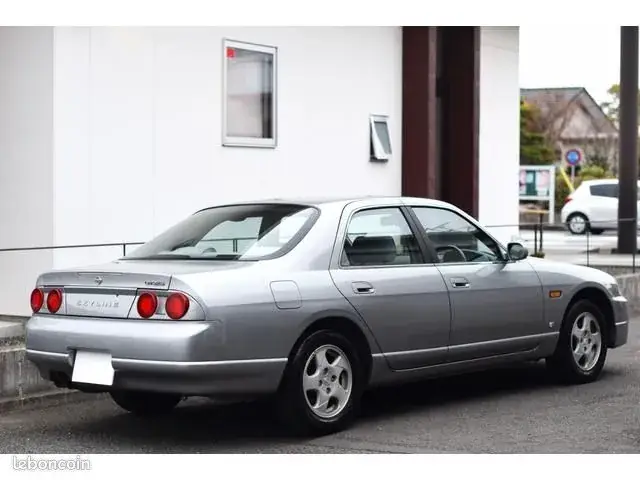 Nissan Skyline 1996 photo 2