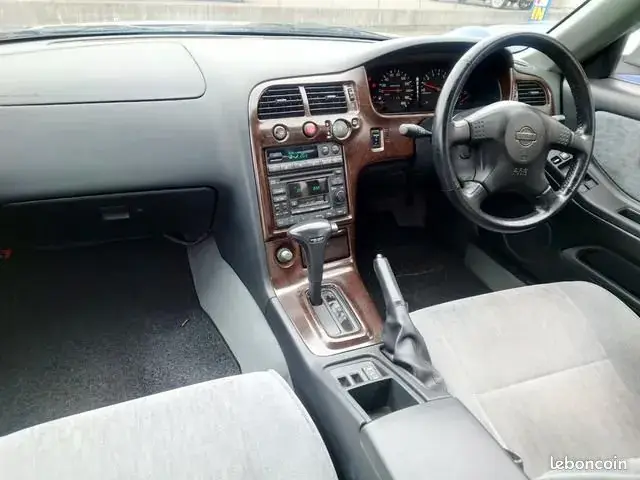 Nissan Skyline 1996 photo 3