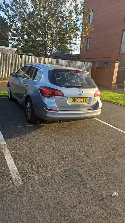 Vauxhall Astra 2011 photo 4
