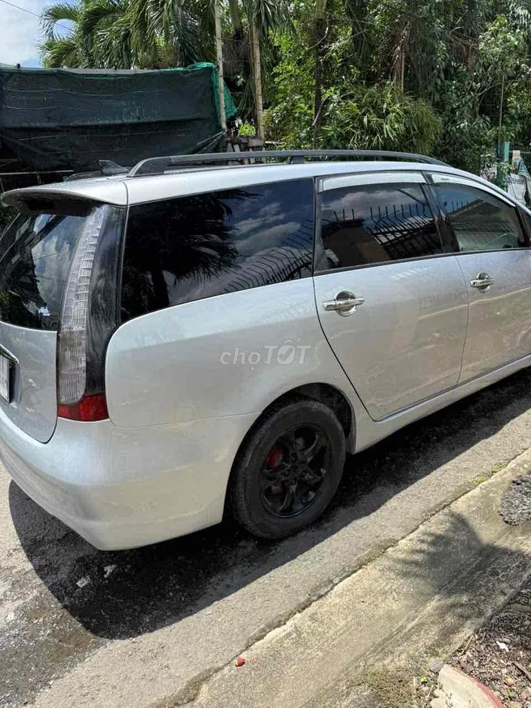 Mitsubishi Grandis 2005 photo 3