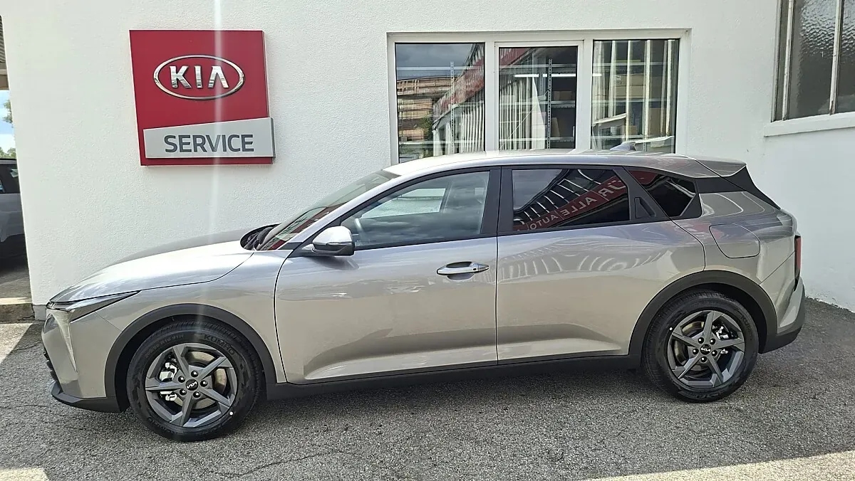 Kia K4