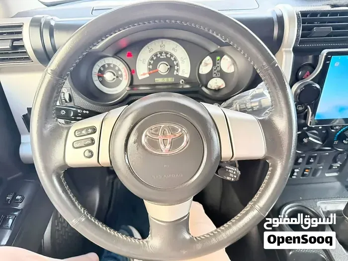 Toyota Fj 2010 photo 4