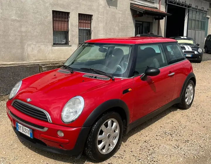 Mini One 2001 photo 2