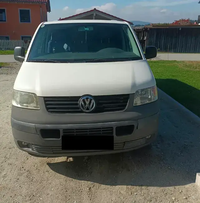 Volkswagen T5 2004 photo 2