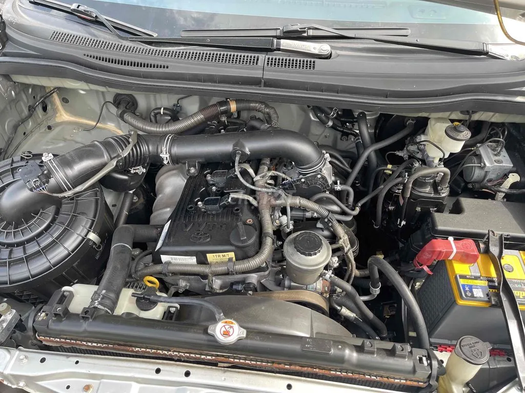 Toyota Innova 2012 photo 3