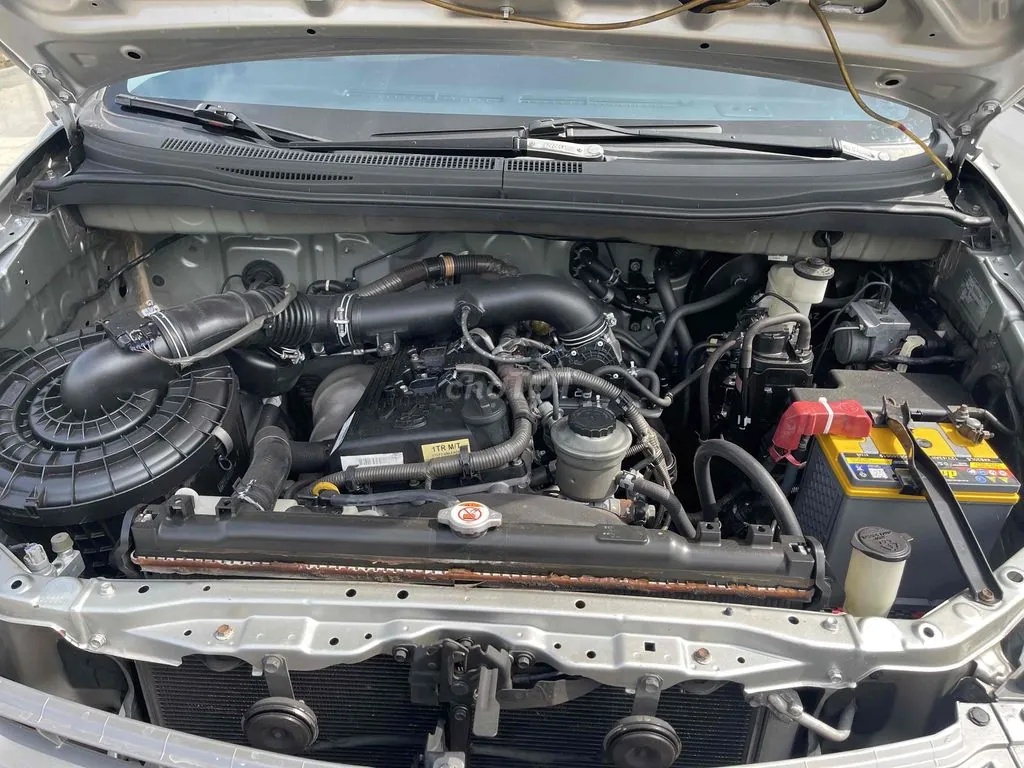 Toyota Innova 2012 photo 2
