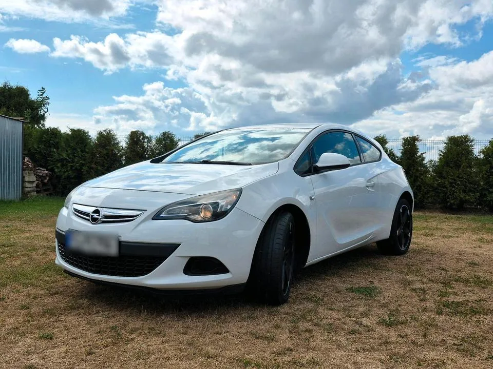 Opel Astra Gtc
