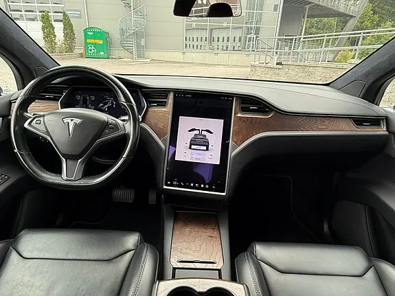 Tesla Model X 2018 photo 5
