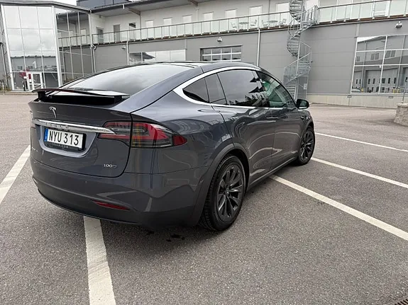 Tesla Model X 2018 photo 4
