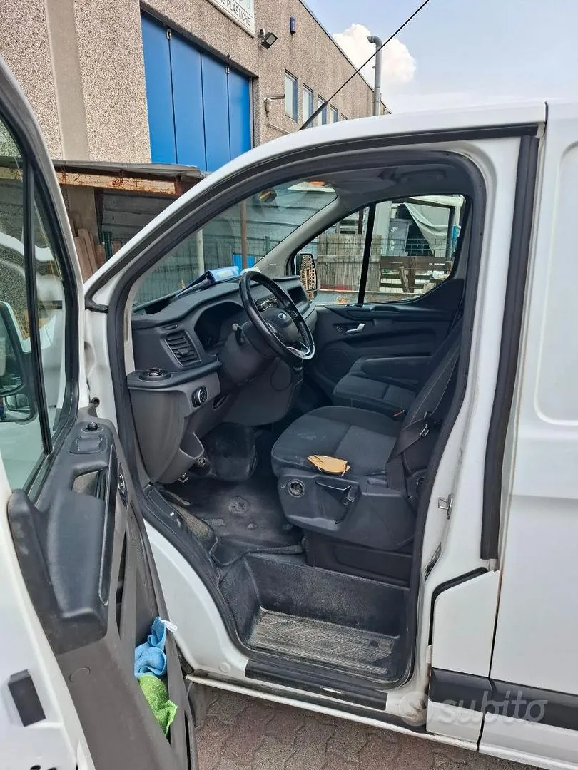Ford Transit Custom 2018 photo 2