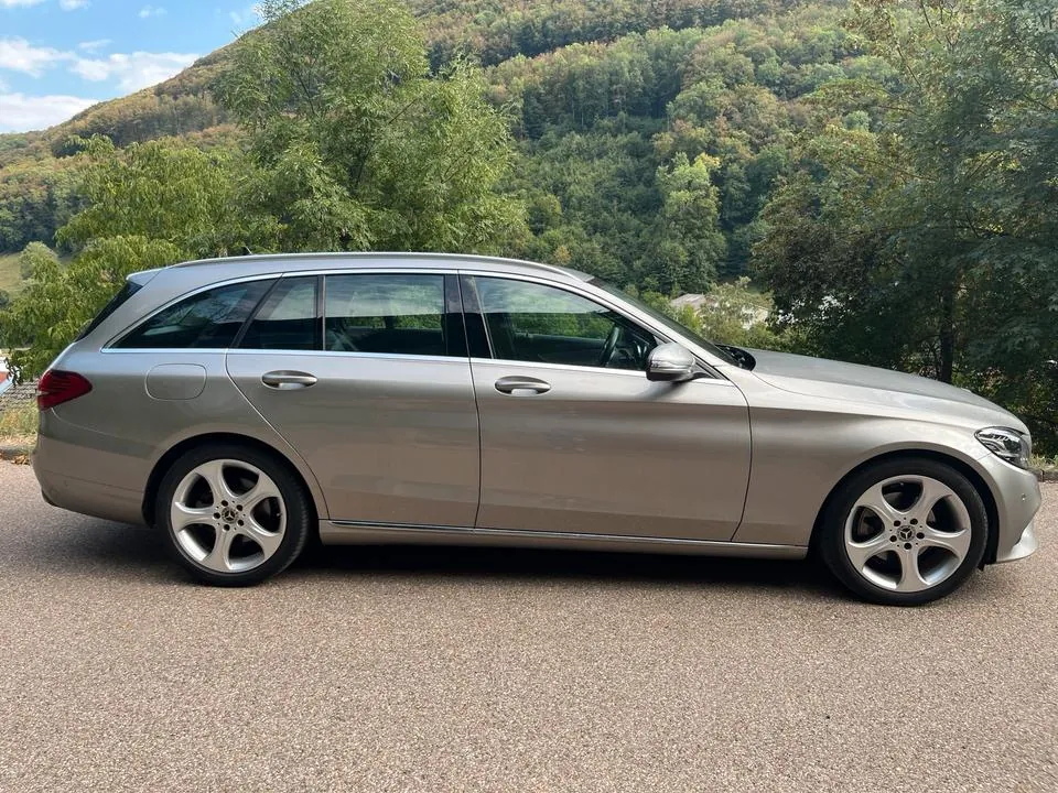 Mercedes-Benz C 220