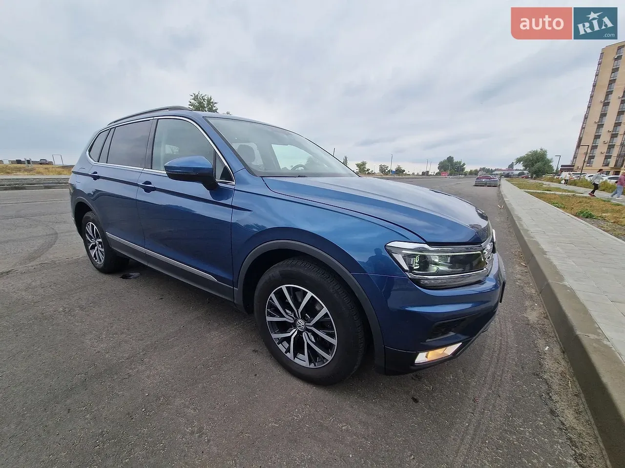 Volkswagen Tiguan 2018 photo 2