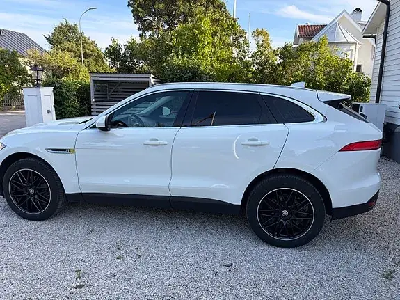 Jaguar F-Pace 2019 photo 2